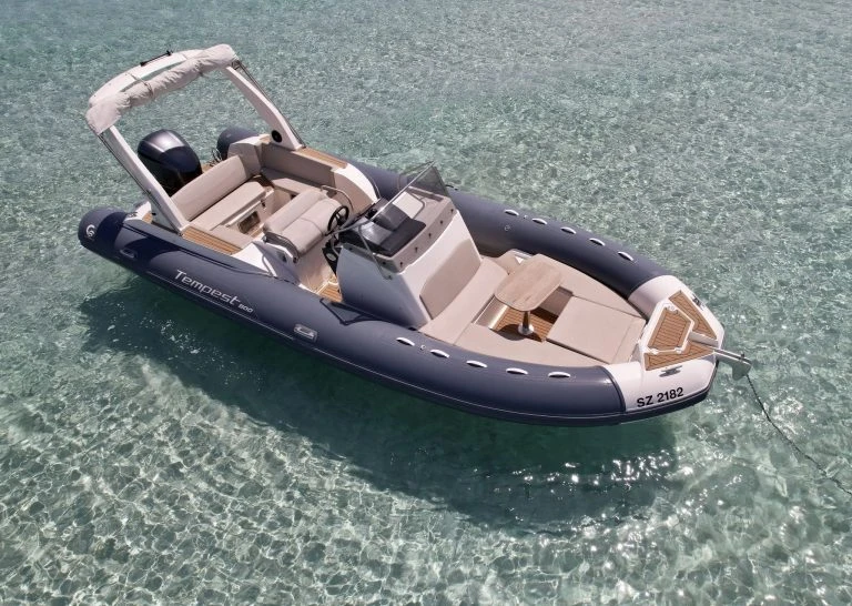 Alquiler Bonifacio - Capelli Temepst 800 Open en SamBoat