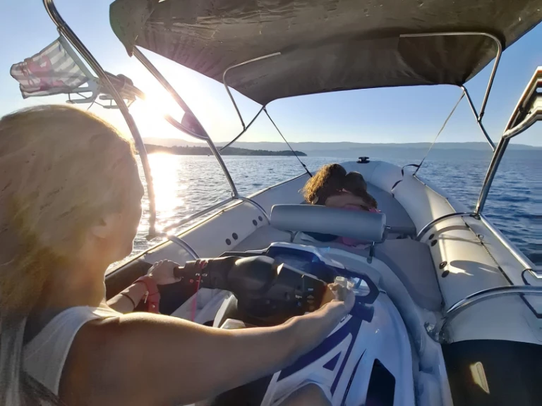 Alquiler de Sealver Waveboat 575 en Yvoire