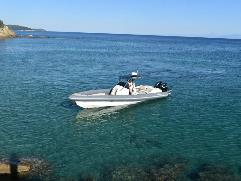 Alquiler de barcos Skiathos barato de Shadow 36
