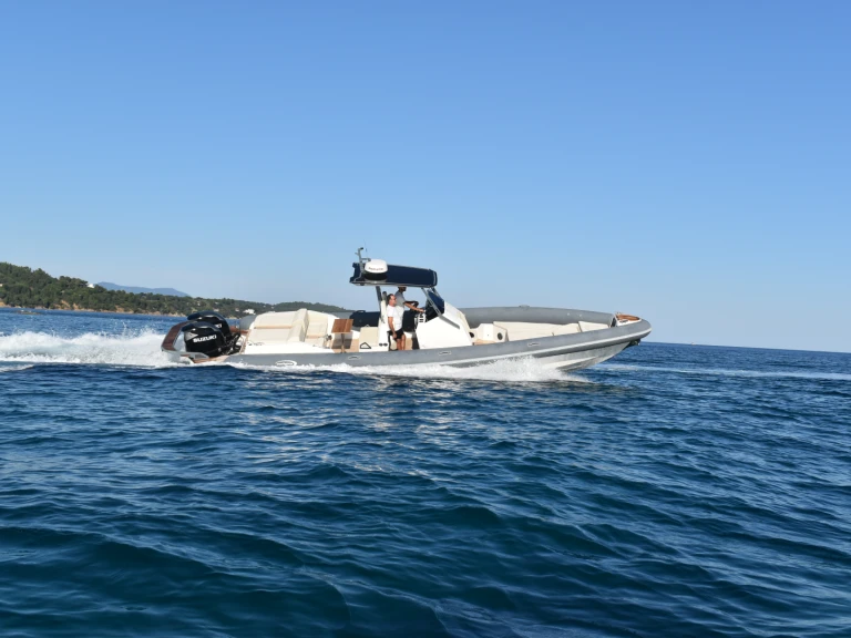 Alquiler de embarcaciones Seafighter Shadow 36 enSkiathos en Samboat