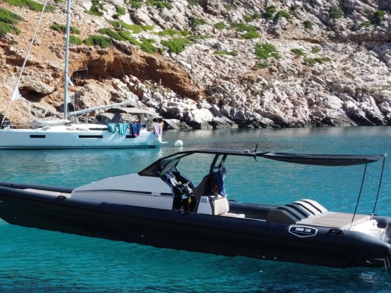 ZEN MARINE 40 de alquiler a Antiparos