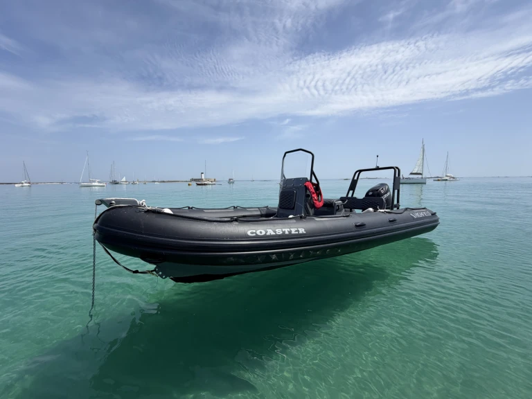 Highfield Patrol 600 de alquiler a Fouesnant