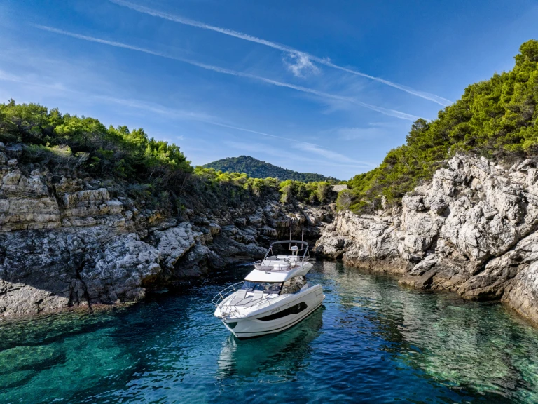 Alquiler de embarcaciones Jeanneau Prestige 420 Fly enDubrovnik en Samboat