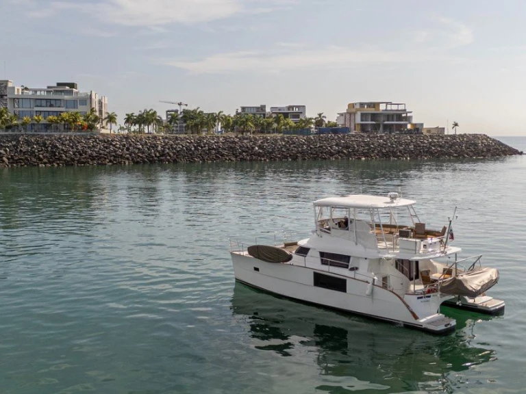 Alquiler Barco de motor Fountaine Pajot con o sin  título de navegación