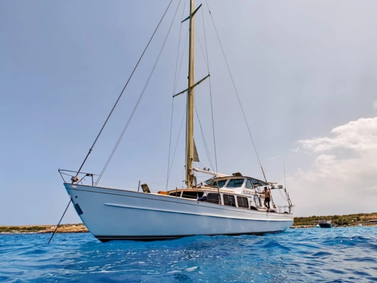 Alquiler de embarcaciones Sparkman-Stephens Classic enXemxija en Samboat