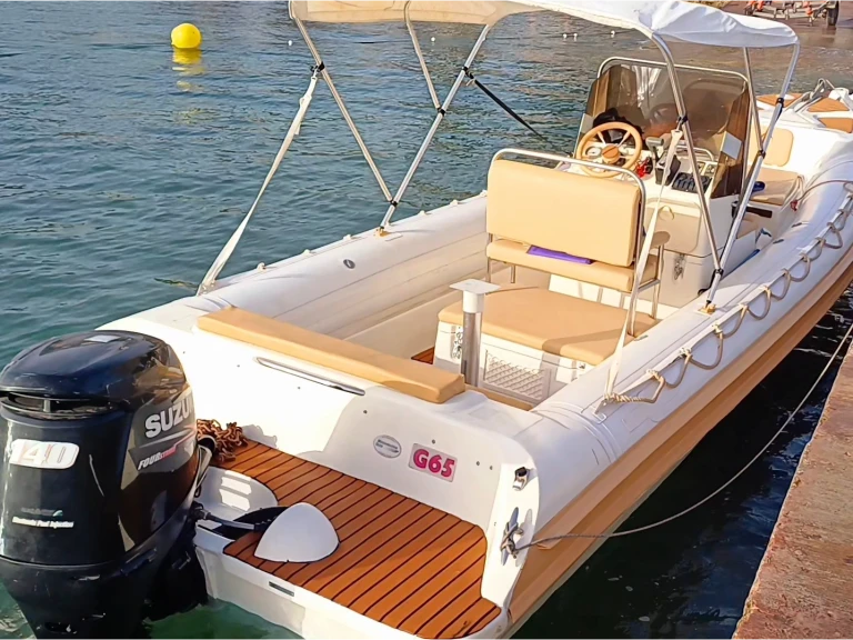Alquiler de Gommonautica Gommonautica G65 en Playa Sa Punta