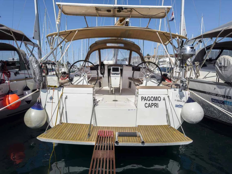 Jeanneau Sun Odyssey 449 de alquiler a Pula