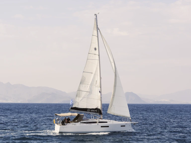Alquiler de barcos Cos barato de Sun Odyssey 380