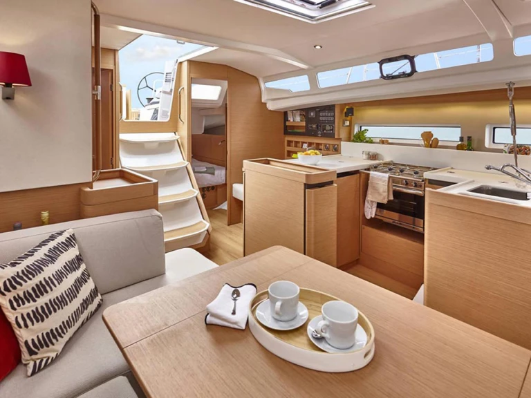 Alquiler de embarcaciones Jeanneau Sun Odyssey 440 enMurter-Kornati en Samboat