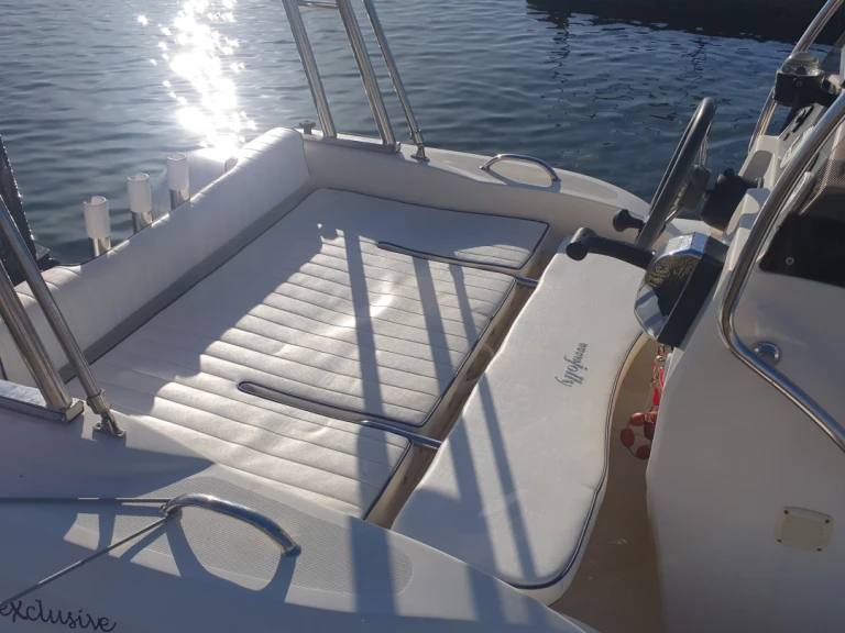 Alquiler de Nuova Jolly King 500 exclusive en Marsella