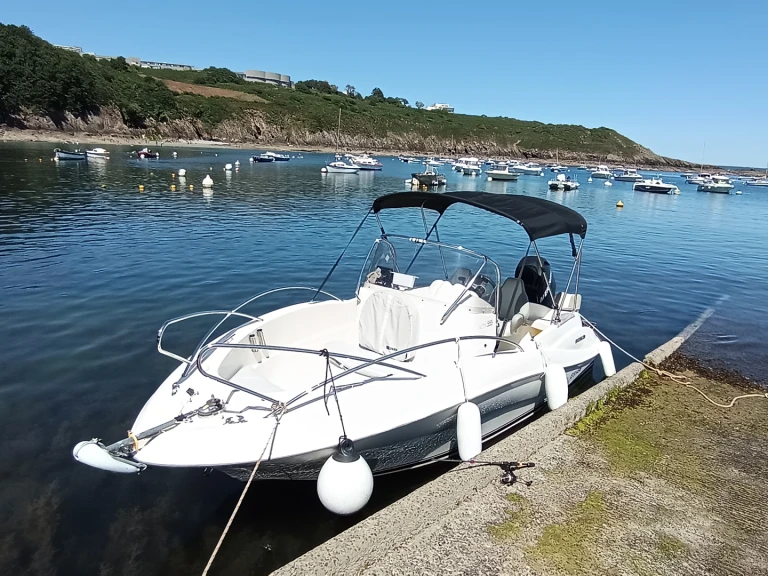 Alquiler de Lancha, con o sin patrón Quicksilver Brest