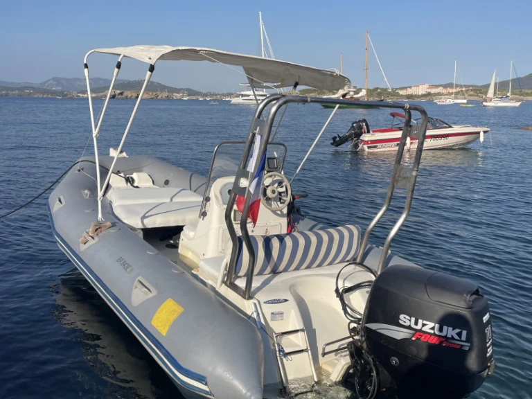 Alquiler de Zodiac Medline I en Six-Fours-les-Plages