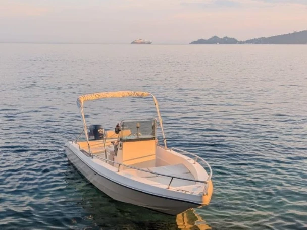 Alquiler de Capelli Cap16 en Porto Turistico Internazionale Di Rapallo