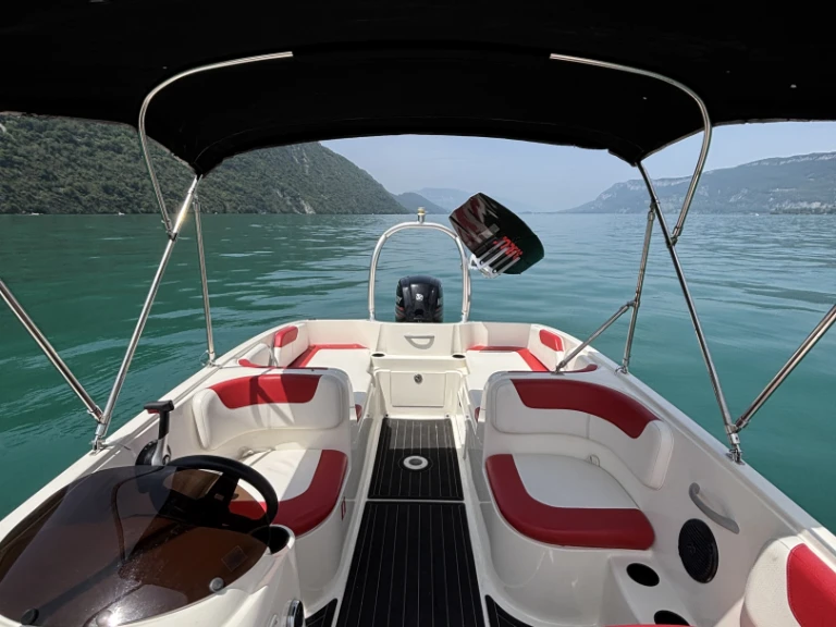 Lancha para alquilar Grand Port d'Aix-les-Bains al mejor precio
