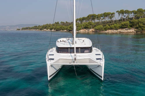 Alquiler Catamarán Fountaine Pajot con o sin  título de navegación