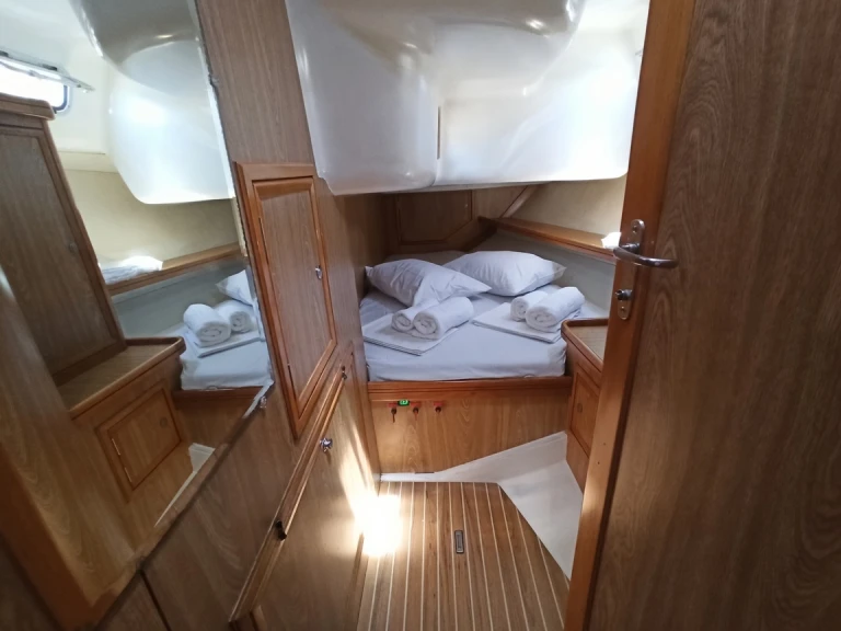 Ocean Yachts Ocean Star 51.2 de alquiler a Kalamata