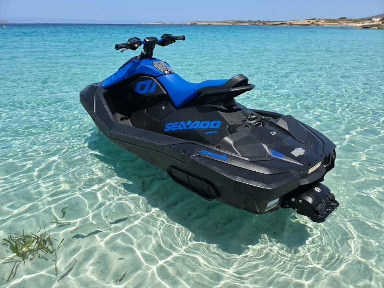 Alquiler de barcos Marina Ibiza barato de Spark Trixx