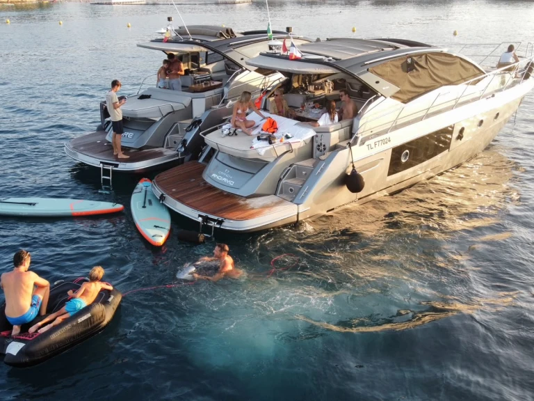 Alquiler Lancha en Puerto de Nice - Cranchi Cranchi M44 HT
