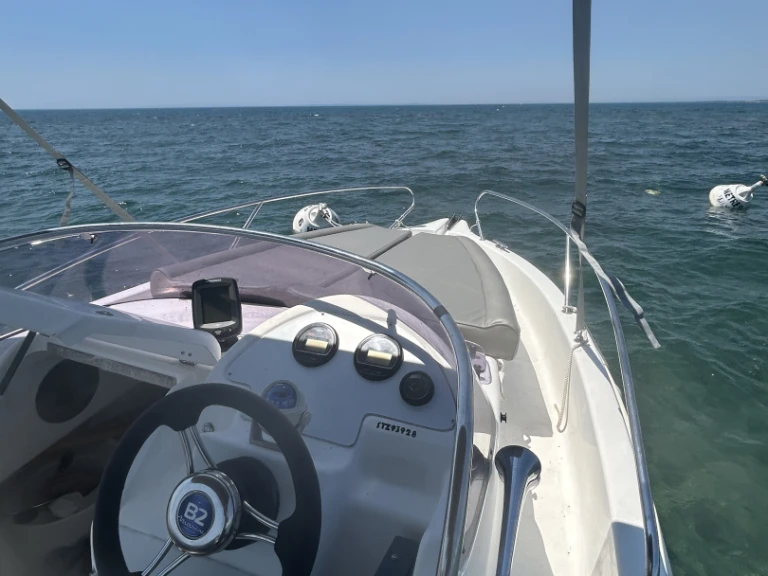 Alquiler de embarcaciones B2 Marine 572 DC enLe Cap d'Agde en Samboat