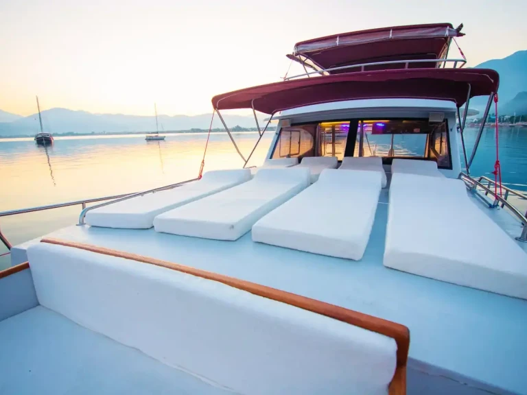 Velero para alquilar Göcek al mejor precio