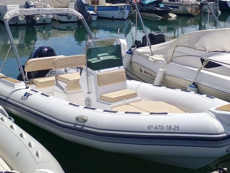Alquiler de Tiger Marine 600 en Santa Eulària des Riu