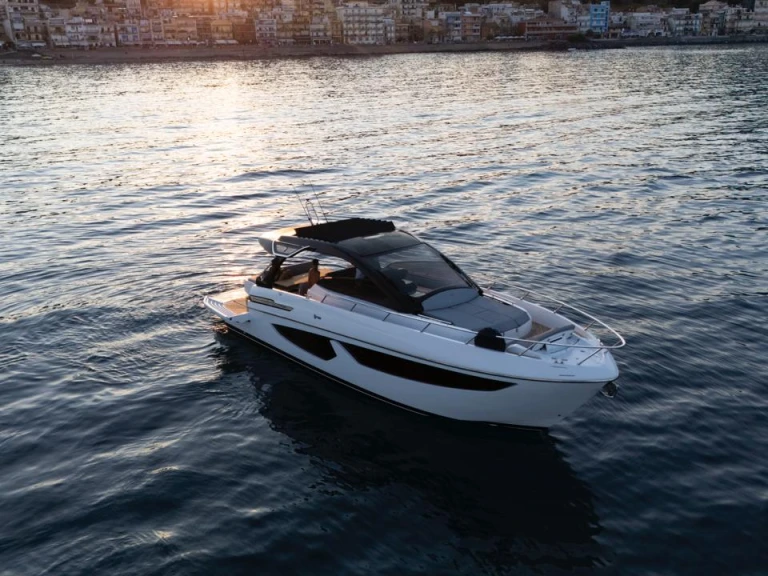 FIM REGINA 440 de alquiler a Giardini-Naxos