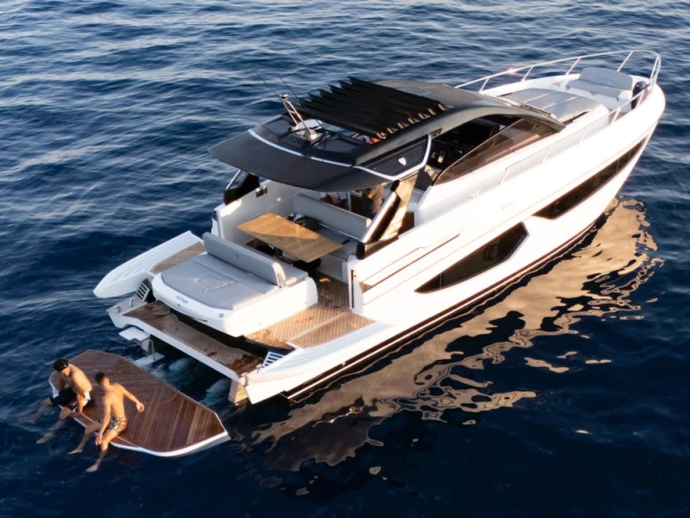 Alquiler Giardini-Naxos - FIM REGINA 440 en SamBoat
