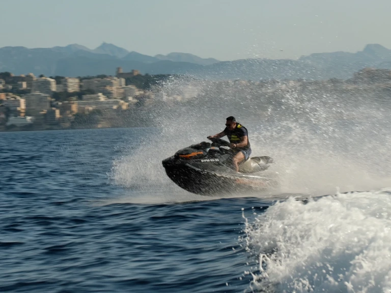 Alquiler de Moto de agua, con o sin patrón  Palma de Mallorca