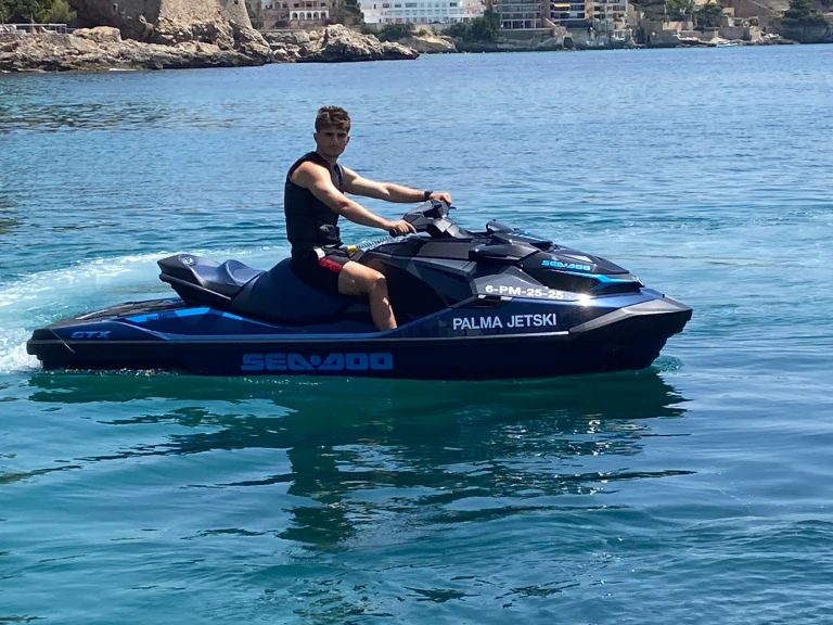 Alquiler Moto de agua en Palma de Mallorca -  SEADOO GTX 230