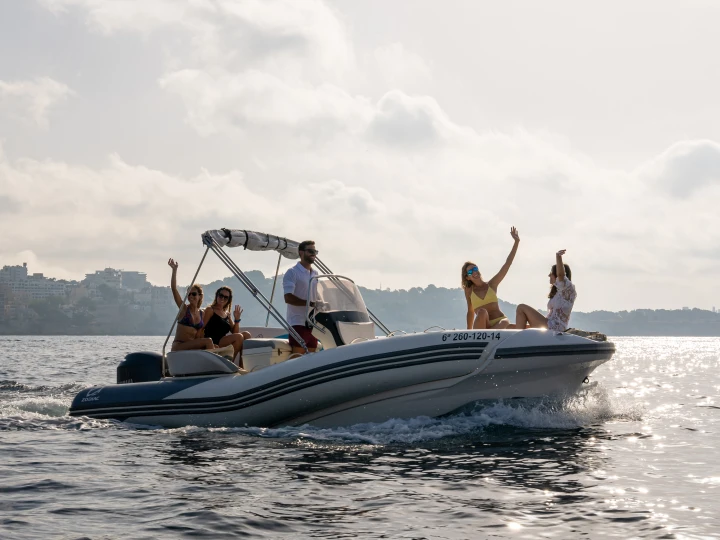 Alquiler Neumática en Palma de Mallorca - Zodiac NZo 600 