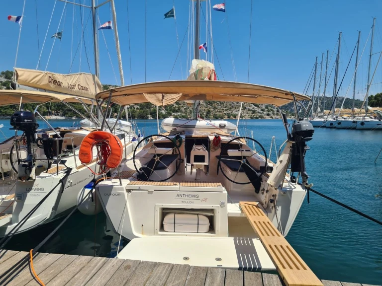 Alquiler de barcos Zaton barato de Dufour 360 Grand Large