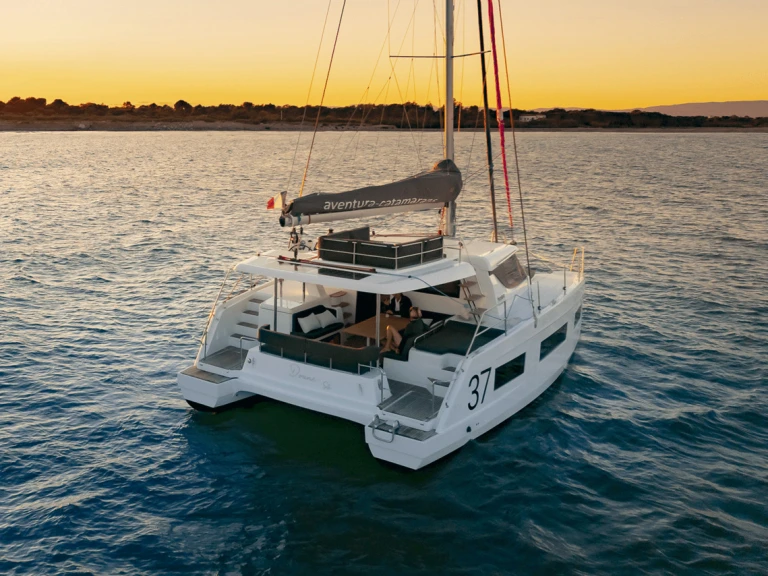 Alquiler Catamarán Aventura con o sin  título de navegación