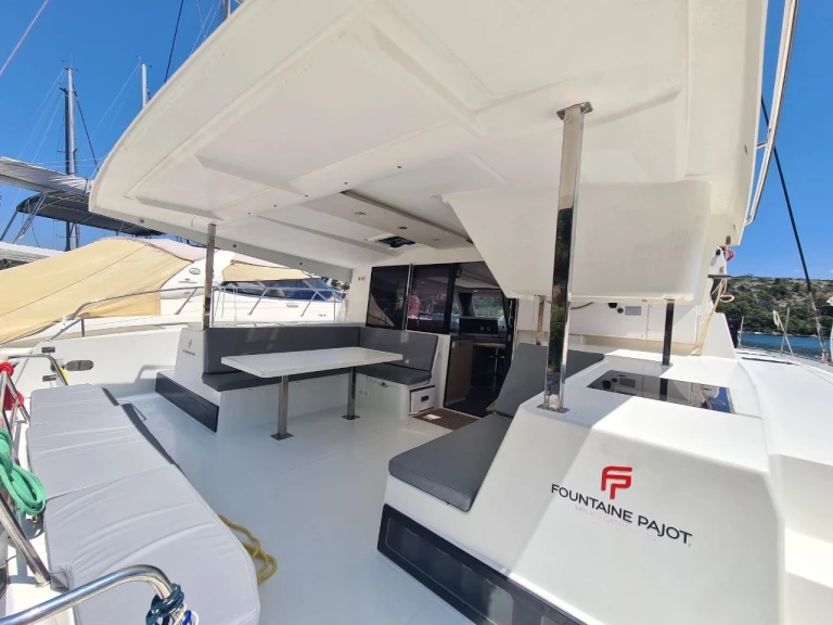 Alquiler de Fountaine Pajot Lucia 40 en Zaton