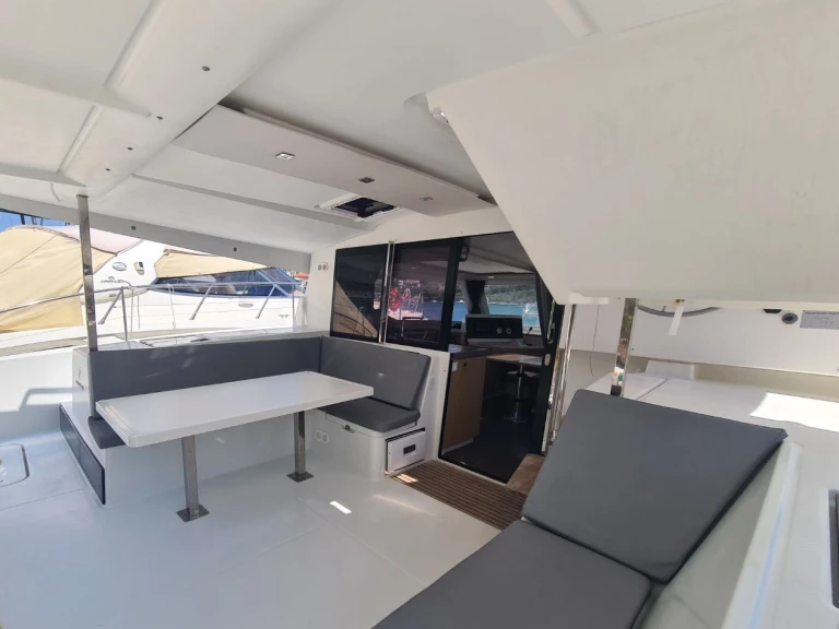 Alquiler de barcos Zaton barato de Lucia 40