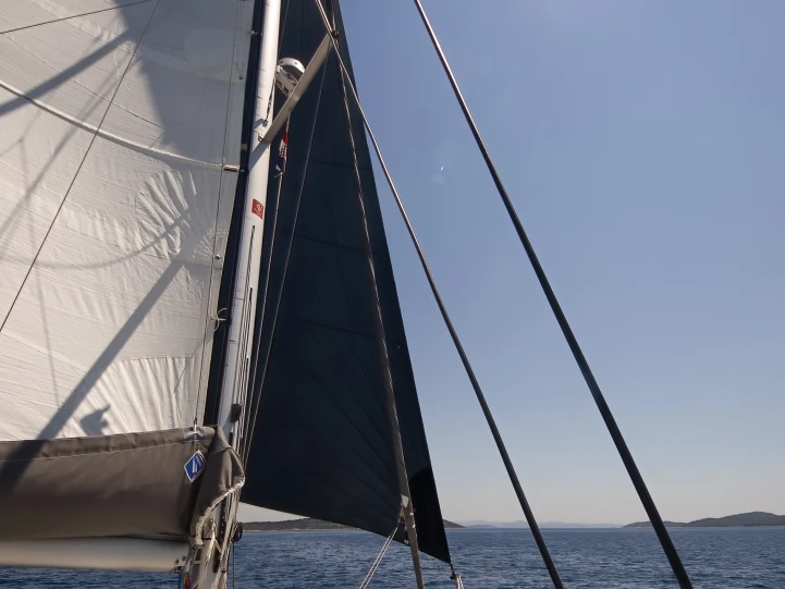 Catamarán para alquilar Tribunj al mejor precio