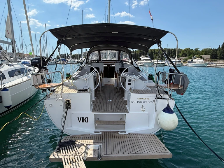 Velero para alquilar Pula al mejor precio