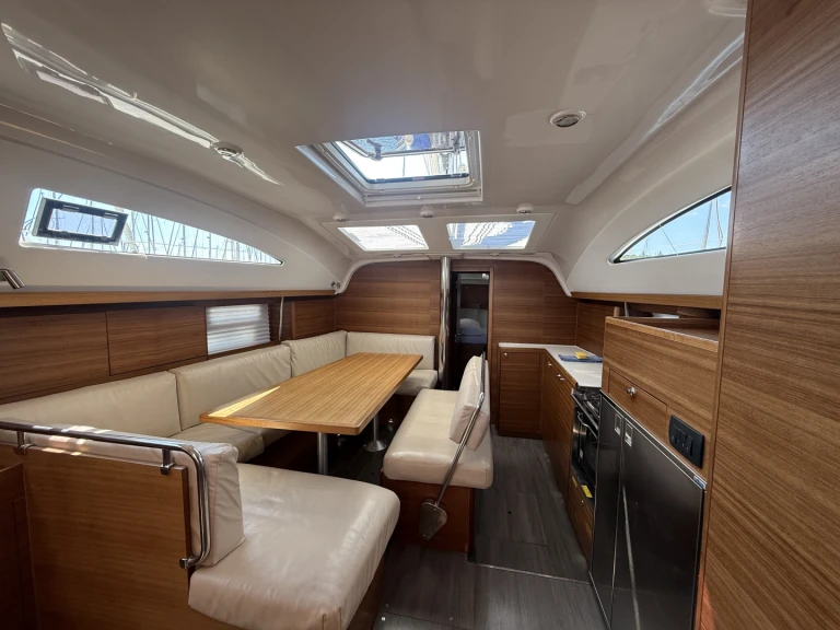 Elan Impression 45.1 de alquiler a Pula