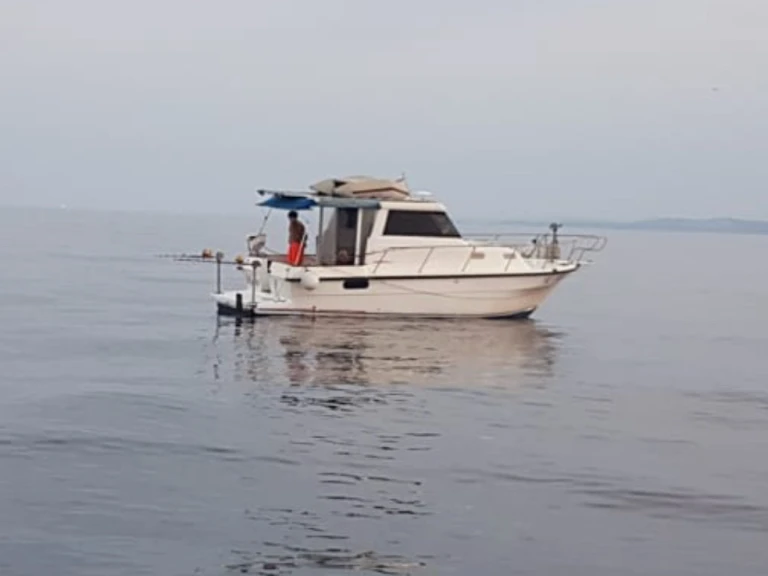 Alquiler de barcos Općina Supetar barato de 800