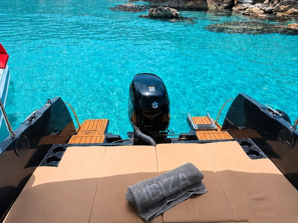 Alquiler de embarcaciones Mareti 585 enIbiza (Ciudad) en Samboat