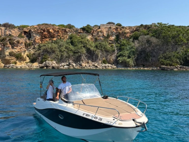 Alquiler Puerto de Mahón - Quicksilver Activ 755 Sundeck en SamBoat