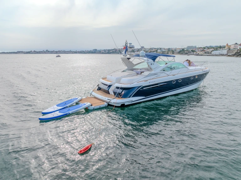 Alquiler Lancha Fairline con o sin  título de navegación