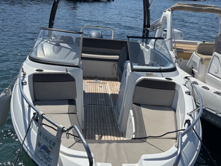 Alquiler Les Issambres - Jeanneau Cap Camarat 6.5 BR en SamBoat