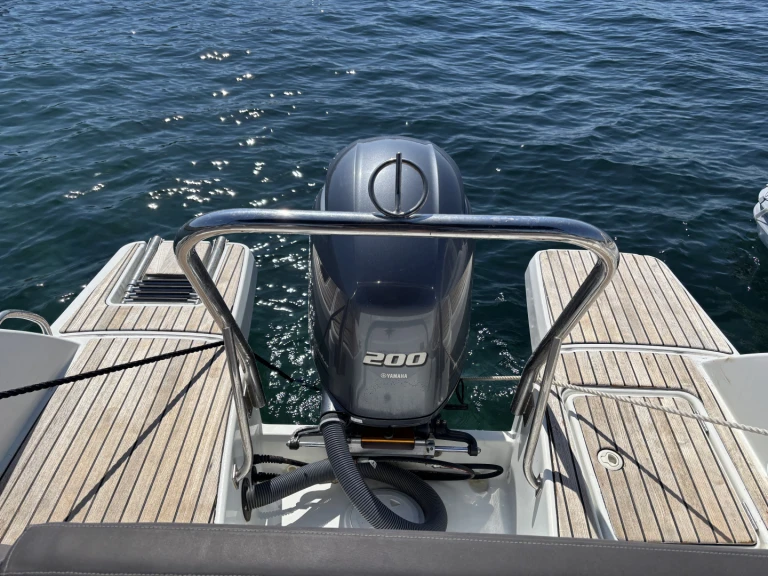 Alquiler de barcos Les Issambres barato de Cap Camarat 6.5 BR