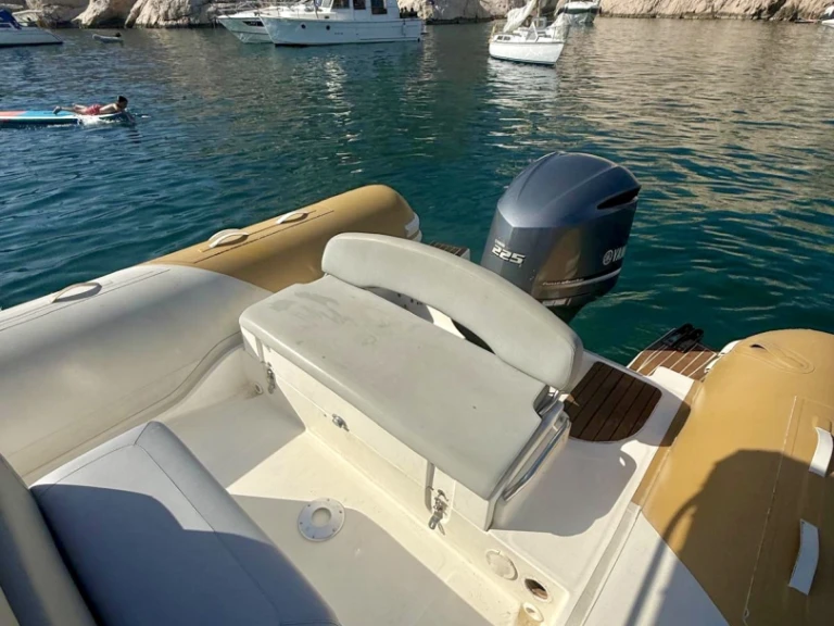Alquiler de embarcaciones Capelli Capelli 900 Sun enMarsella en Samboat