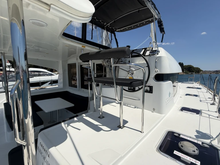 Alquiler de Catamarán, con o sin patrón Lagoon Pula
