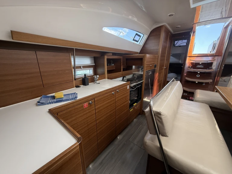Alquiler de Elan Impression 45.1 en Pula