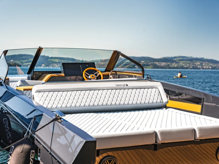 Alquiler de embarcaciones GANZ Boats Ovation 7X enZúrich en Samboat