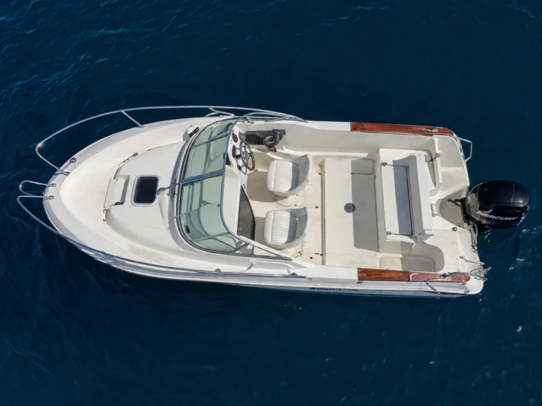 Alquiler de embarcaciones Jeanneau Cap Camarat 615 WA enMartigues en Samboat