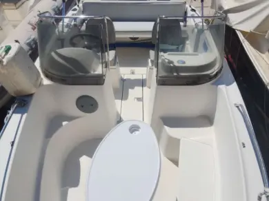Quicksilver Activ 505 Open de alquiler a L'Estaque