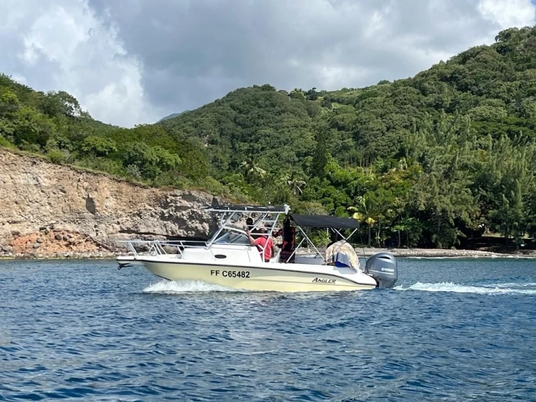 Alquiler Lancha en Le Gosier - Angler 2100 WA